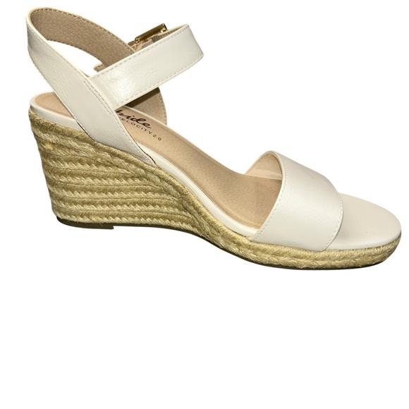 LifeStride Tango Wedge Sandals Comfort Memory Foam Buckle strap Size 9.5 white - Picture 3 of 14